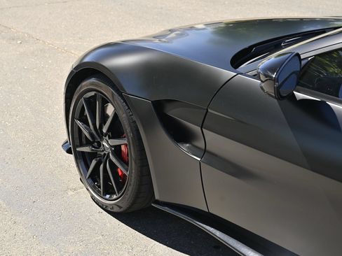 Used 2020 Aston Martin V8 Vantage Coupe RWD image 13