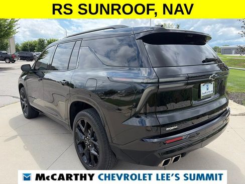 Used 2024 Chevrolet Traverse RS FWD image 13