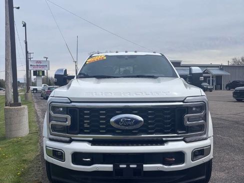 Used 2023 Ford F450 Platinum w/ FX4 Off-Road Package AWD/4WD image 6