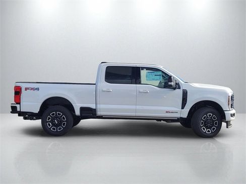 New 2025 Ford F250 Platinum image 3