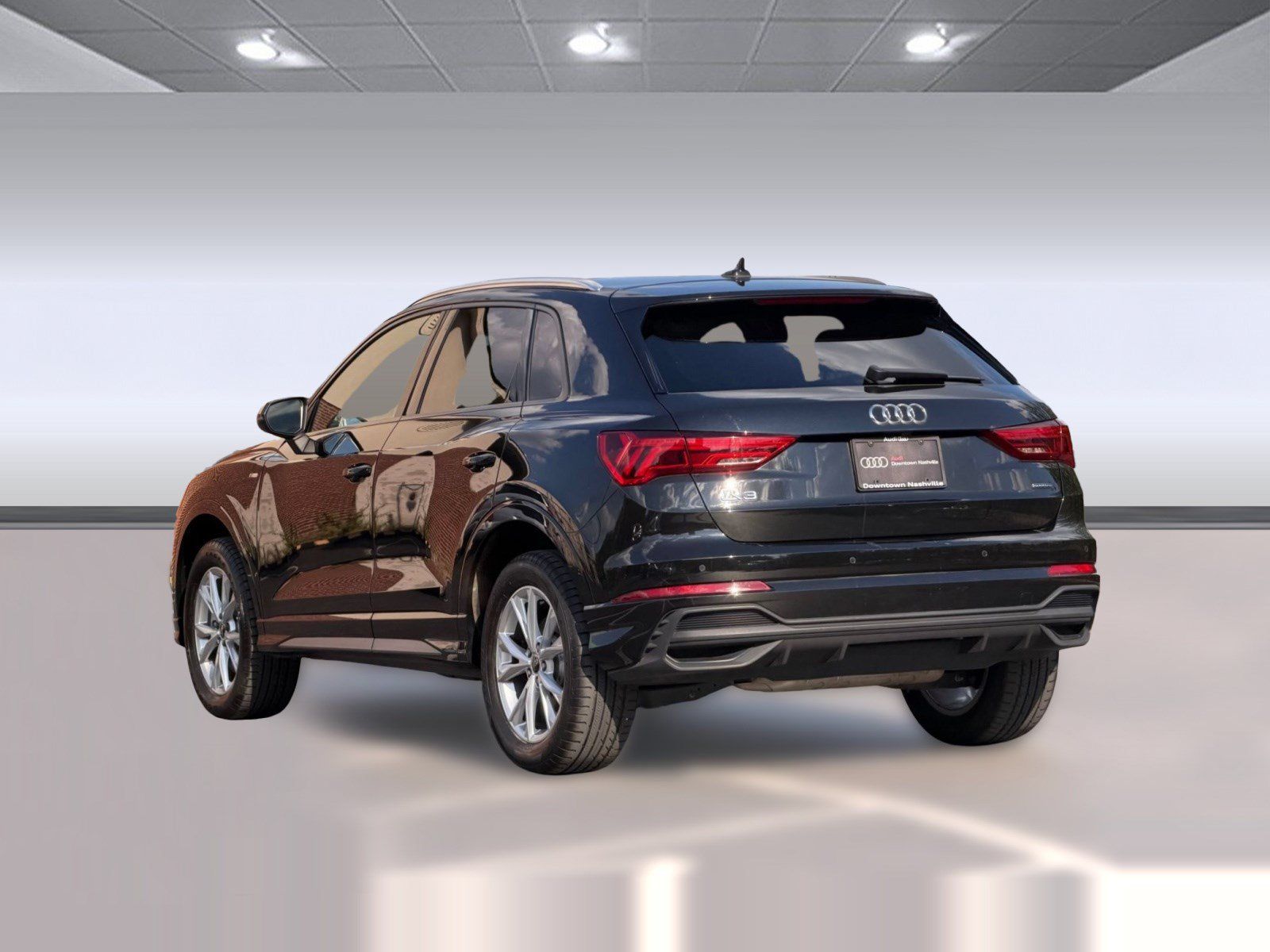 Used 2024 Audi Q3 2.0T Premium AWD/4WD image 3