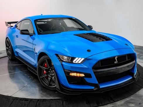 Used 2022 Ford Mustang Shelby GT500 w/ Carbon Fiber Track Pack RWD image 29