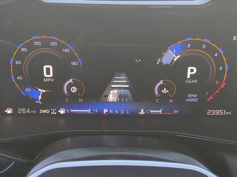 Used 2025 Chevrolet Colorado LT AWD/4WD image 11