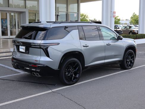 Used 2024 Chevrolet Traverse RS AWD/4WD image 10