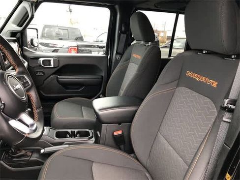 Used 2023 Jeep Gladiator Mojave image 11