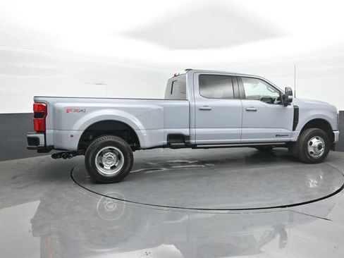 New 2026 Ford F350 Platinum w/ FX4 Off-Road Package AWD/4WD image 8