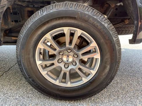 Used 2019 Ford F150 Lariat w/ Trailer Tow Package AWD/4WD image 9