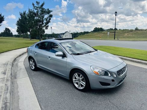 Used 2013 Volvo S60 T5 FWD image 4