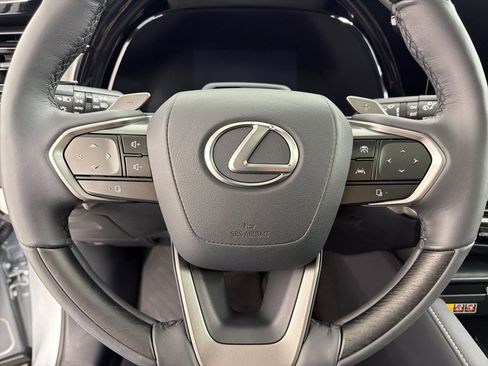 Used 2024 Lexus RX 350 Premium Plus w/ Convenience Package image 17