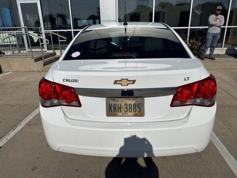 Used 2014 Chevrolet Cruze LT FWD image 4
