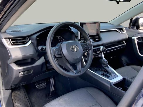 Used 2024 Toyota RAV4 XLE FWD image 17