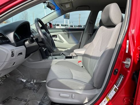 Used 2010 Toyota Camry SE image 14