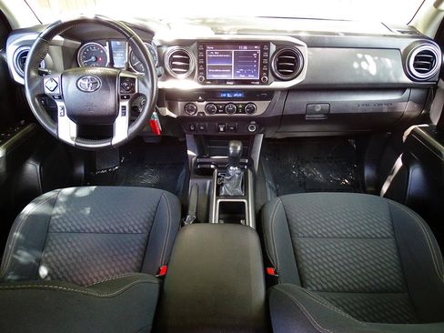 Used 2021 Toyota Tacoma SR5 w/ Trail Edition AWD/4WD image 41