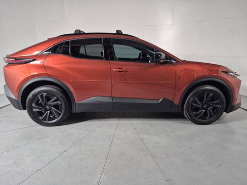 New 2026 Toyota C-HR AWD/4WD image 5