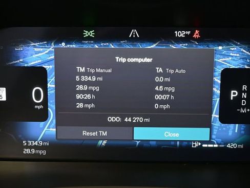 Used 2023 Volvo XC60 B5 Plus image 27