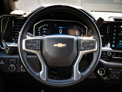 Used 2025 Chevrolet Silverado 1500 LT image 35