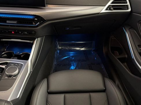 Used 2025 BMW 330i Sedan w/ M Sport Package image 30