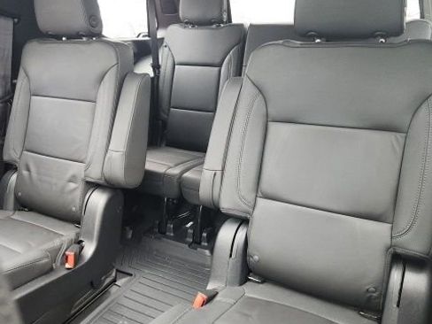 Used 2023 Chevrolet Tahoe Z71 w/ Luxury Package image 13