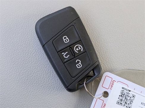 New 2026 Volkswagen Jetta SE image 31