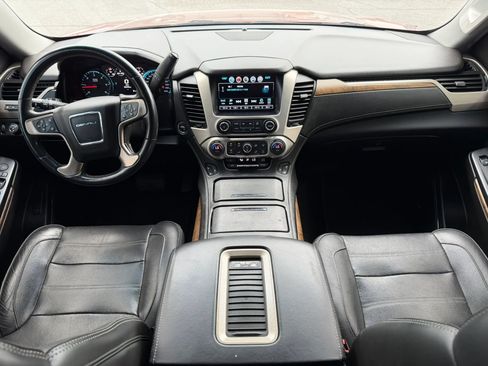 Used 2019 GMC Yukon XL Denali w/ Open Road Package AWD/4WD image 22