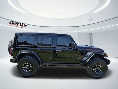 New 2026 Jeep Wrangler Unlimited Rubicon AWD/4WD image 2