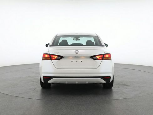 Used 2025 Nissan Altima 2.5 SV image 7