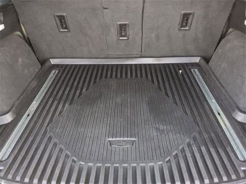 Used 2017 Cadillac XT5 Platinum image 36