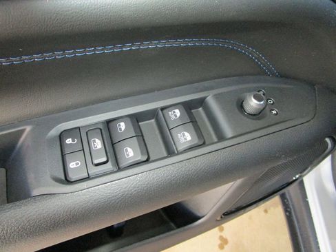 New 2026 Jeep Compass Latitude image 19