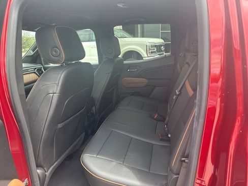 Used 2023 GMC Canyon AT4 w/ AT4 Premium Package AWD/4WD image 10