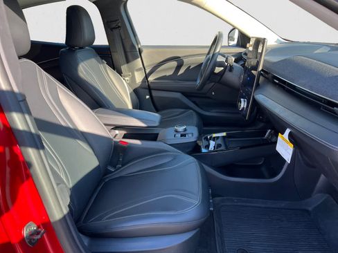 Used 2024 Ford Mustang Mach-E Premium image 15