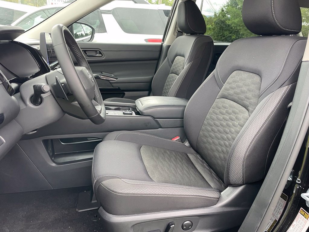 Certified 2026 Nissan Pathfinder SV AWD/4WD image 7