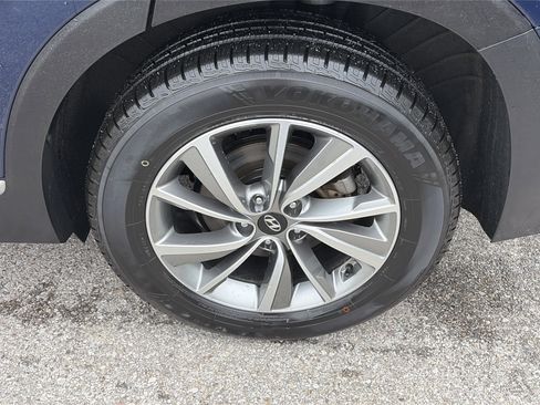 Used 2020 Hyundai Santa Fe SEL w/ Convenience + Premium Package AWD/4WD image 9