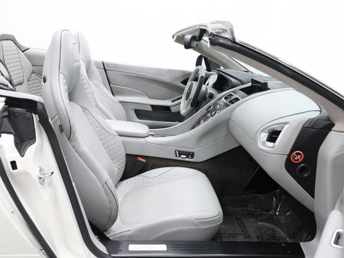 Used 2014 Aston Martin Vanquish Volante RWD image 82