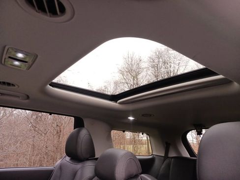 Certified 2023 Kia Carnival SX Prestige image 35