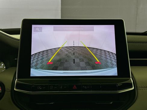 Used 2025 Jeep Compass Limited image 22