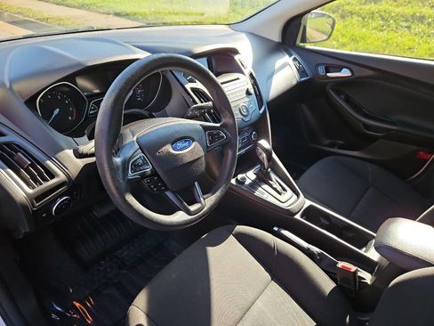 Used 2016 Ford Focus SE image 10