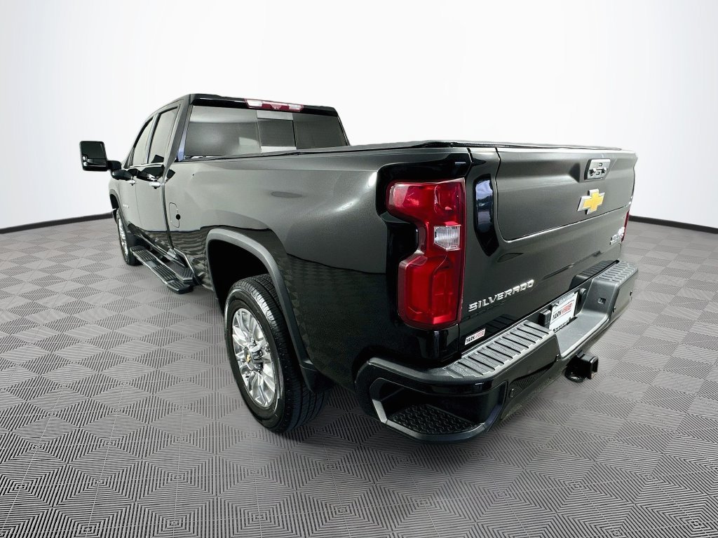 Used 2023 Chevrolet Silverado 3500 High Country w/ Z71 Off-Road Package AWD/4WD image 9
