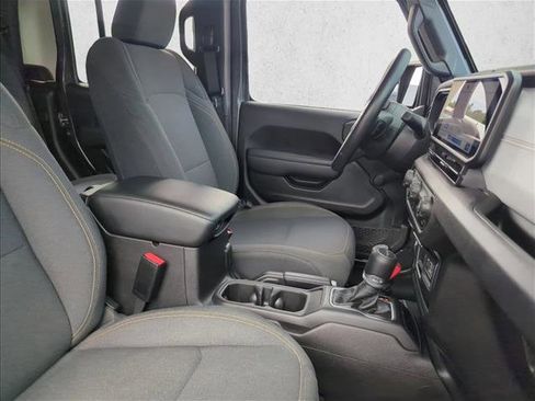Used 2024 Jeep Gladiator Sport image 28