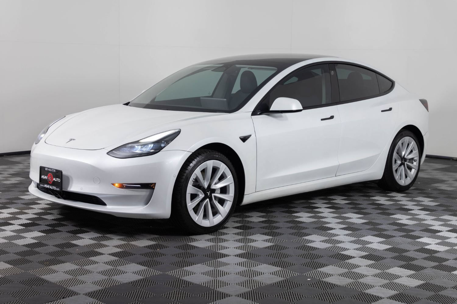 Used 2021 Tesla Model 3 Long Range AWD/4WD image 1