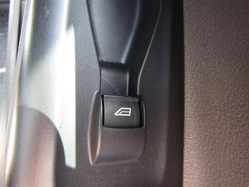 Used 2020 Ford Transit Connect XL image 29