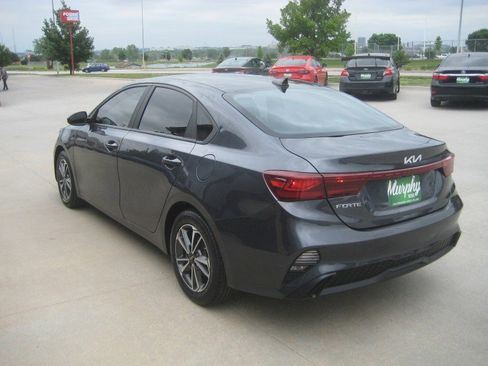 Used 2023 Kia Forte LXS FWD image 5