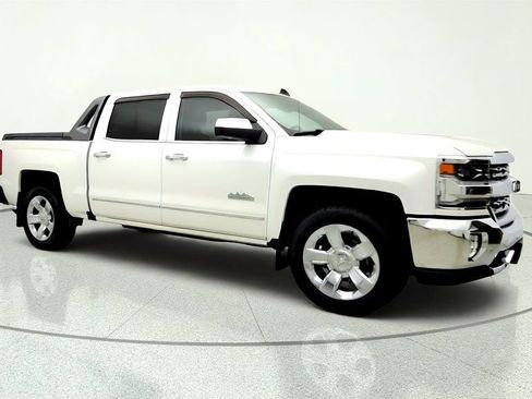 Used 2017 Chevrolet Silverado 1500 LTZ w/ High Desert Package AWD/4WD image 3