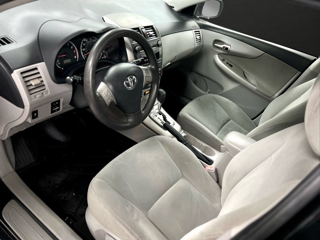 Used 2011 Toyota Corolla LE w/ Premium Pkg FWD image 17