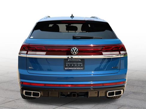 Used 2025 Volkswagen Atlas Cross Sport SEL Premium R-Line AWD/4WD image 4