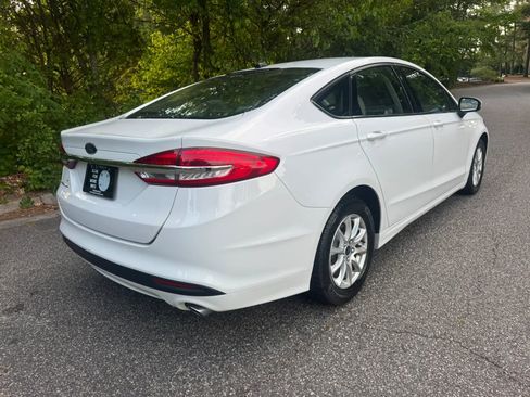 Used 2018 Ford Fusion S FWD image 4