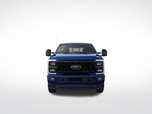 New 2026 Ford F250 Lariat w/ Black Appearance Package AWD/4WD image 8