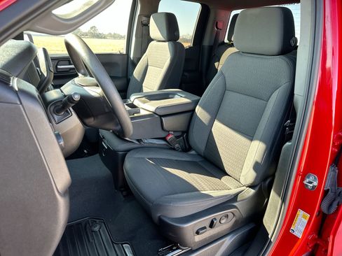 Used 2023 Chevrolet Silverado 1500 Custom image 11