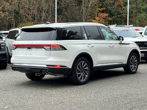 New 2026 Lincoln Aviator Premiere Sport Utility image 4