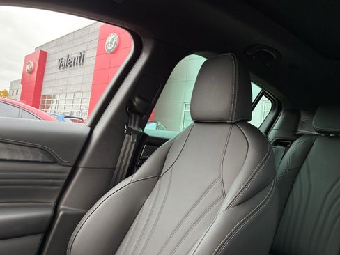 New 2025 Maserati Grecale Modena image 26