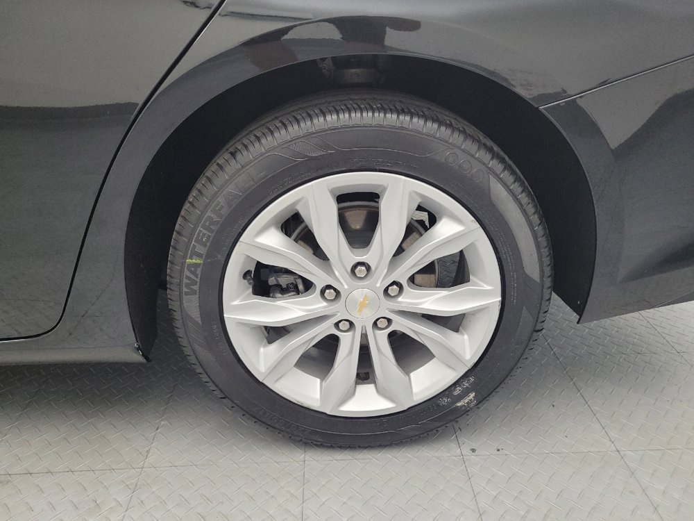 Used 2019 Chevrolet Malibu Hybrid FWD image 31